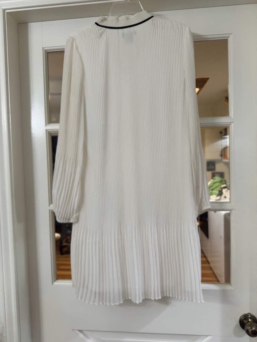 DKNY trendy pleated dress - Picture 5 of 8